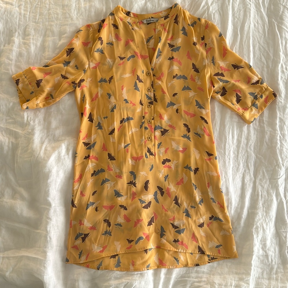 Tucker Silk Tunic Short Sleeves Peach with Butterfly Print